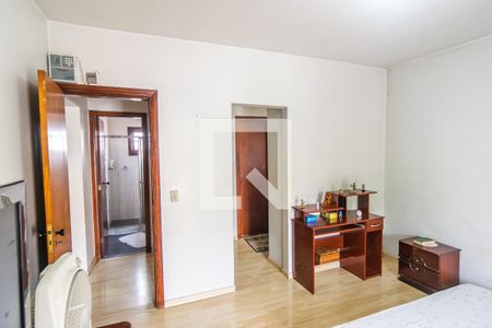 Casa à venda com 160m², 3 quartos e 2 vagasSuíte