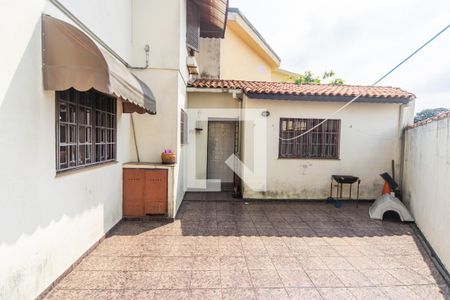 Casa à venda com 160m², 3 quartos e 2 vagasQuintal