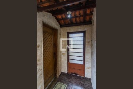 Casa à venda com 160m², 3 quartos e 2 vagasEntrada