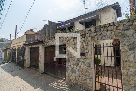 Casa à venda com 160m², 3 quartos e 2 vagasFachada