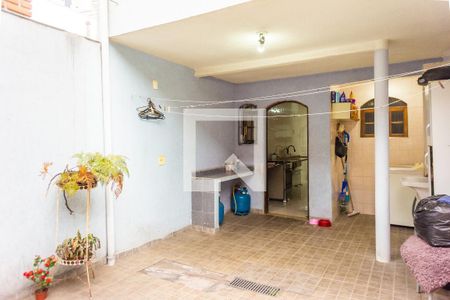 Casa à venda com 350m², 3 quartos e 2 vagas Casa à venda com 350m², 3 quartos e 2 vagasÁrea de Serviço