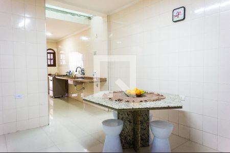 Casa à venda com 350m², 3 quartos e 2 vagas Casa à venda com 350m², 3 quartos e 2 vagasCozinha