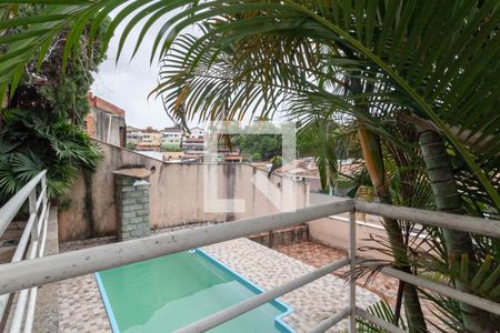 Casa à venda com 250m², 4 quartos e 4 vagasPiscina