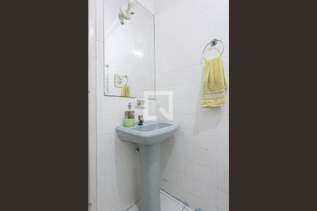 Casa à venda com 250m², 4 quartos e 4 vagasBanheiro social 1