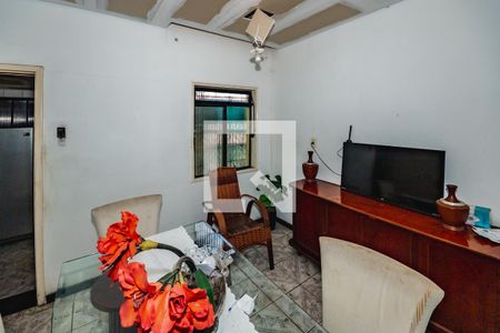 Casa à venda com 3 quartos, 250m² em São João Batista (venda Nova), Belo Horizonte