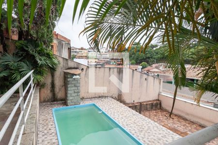 Casa à venda com 250m², 4 quartos e 4 vagasPiscina