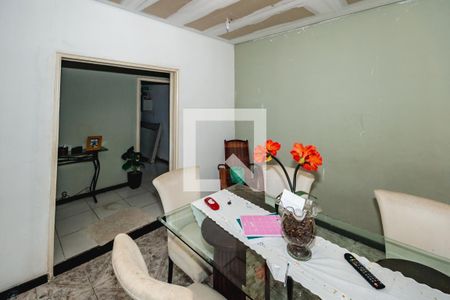 Casa à venda com 3 quartos, 250m² em São João Batista (venda Nova), Belo Horizonte