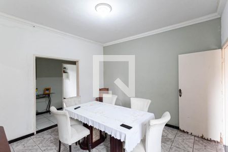 Casa à venda com 250m², 4 quartos e 4 vagasSala 2
