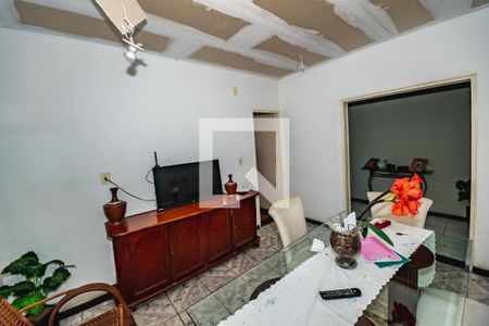 Casa à venda com 3 quartos, 250m² em São João Batista (venda Nova), Belo Horizonte