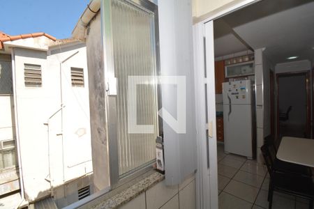 Apartamento à venda com 58m², 2 quartos e sem vagaCozinha e Área de Serviço