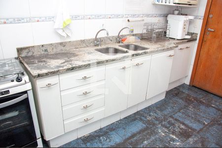 Apartamento à venda com 103m², 3 quartos e 2 vagasCozinha