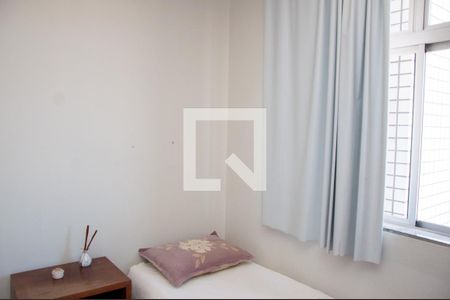 Apartamento à venda com 103m², 3 quartos e 2 vagasQuarto 2