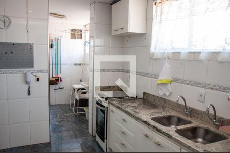 Apartamento à venda com 103m², 3 quartos e 2 vagasCozinha