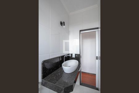 Apartamento à venda com 67m², 2 quartos e 1 vagaBanheiro social