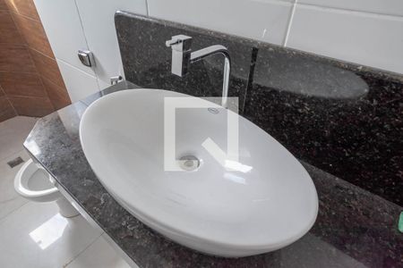 Apartamento à venda com 67m², 2 quartos e 1 vagaBanheiro social