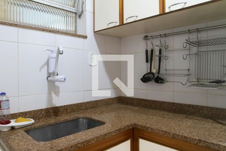 Cozinha de apartamento para alugar com 1 quarto, 40m² em Copacabana, Rio de Janeiro
