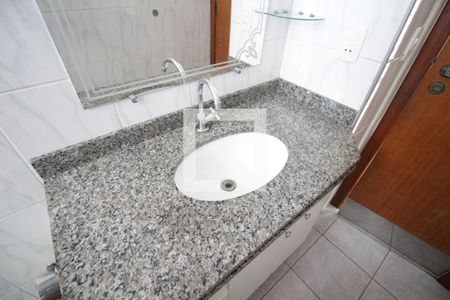 Apartamento para alugar com 156m², 3 quartos e 2 vagasBanheiro
