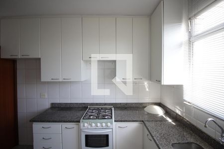 Apartamento para alugar com 156m², 3 quartos e 2 vagasCozinha