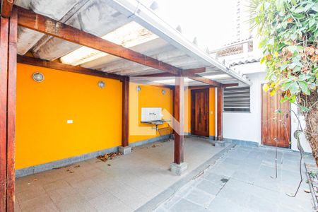 Casa para alugar com 120m², 2 quartos e 2 vagas Casa para alugar com 120m², 2 quartos e 2 vagasQuintal