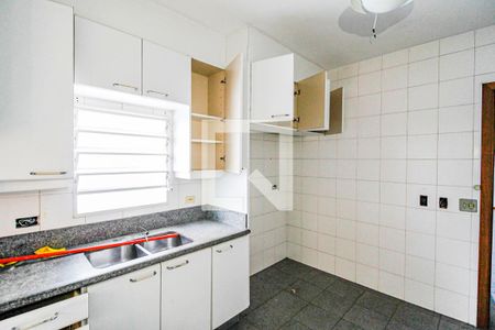 Casa para alugar com 120m², 2 quartos e 2 vagas Casa para alugar com 120m², 2 quartos e 2 vagasCozinha