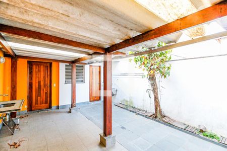 Casa para alugar com 120m², 2 quartos e 2 vagas Casa para alugar com 120m², 2 quartos e 2 vagasQuintal
