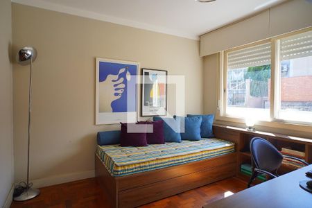 Quarto 1 de apartamento para alugar com 2 quartos, 71m² em São João, Porto Alegre