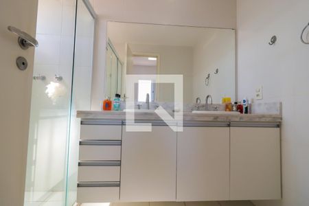 Apartamento à venda com 194m², 4 quartos e 3 vagasBanheiro da Suíte 1