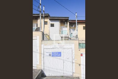 Casa à venda com 182m², 3 quartos e 3 vagasFachada