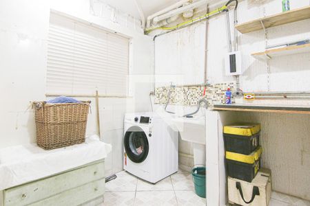 Casa à venda com 182m², 3 quartos e 3 vagasLavanderia