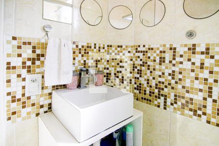 Casa à venda com 182m², 3 quartos e 3 vagasBanheiro do Quarto 1