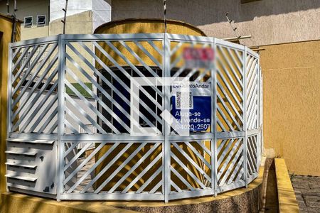 Casa de condomínio à venda com 102m², 3 quartos e 1 vaga Casa de condomínio à venda com 102m², 3 quartos e 1 vagaFachada