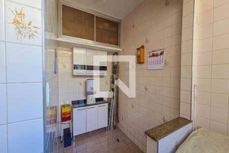 Apartamento à venda com 77m², 2 quartos e 1 vagaQuarto de Serviço