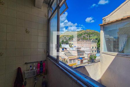 Apartamento à venda com 77m², 2 quartos e 1 vagaÁrea de Serviço vista