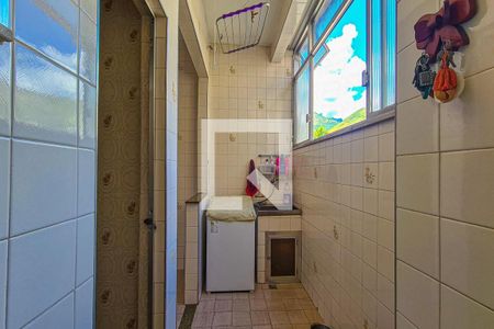 Apartamento à venda com 77m², 2 quartos e 1 vagaÁrea de Serviço