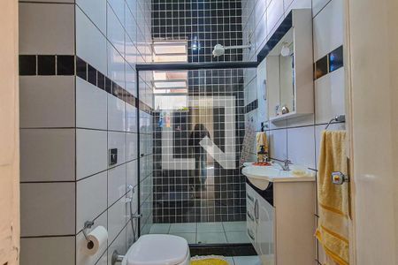 Apartamento à venda com 77m², 2 quartos e 1 vagaBanheiro