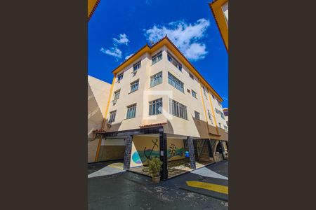 Apartamento à venda com 77m², 2 quartos e 1 vagaFachada