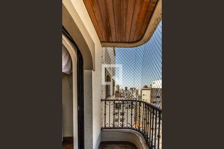 Apartamento à venda com 445m², 4 quartos e 5 vagasVaranda da área de serviço