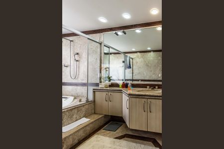 Apartamento à venda com 445m², 4 quartos e 5 vagasSuíte do quarto 1