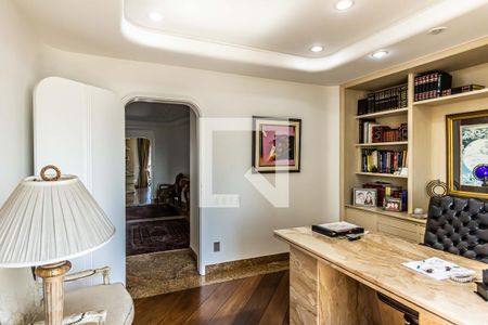 Apartamento à venda com 445m², 4 quartos e 5 vagasEscritório