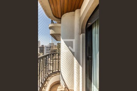 Apartamento à venda com 445m², 4 quartos e 5 vagasVaranda do quarto 4