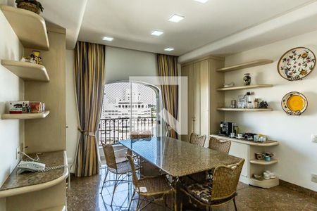 Apartamento à venda com 445m², 4 quartos e 5 vagasCopa