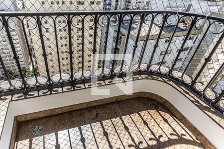 Apartamento à venda com 445m², 4 quartos e 5 vagasVaranda do quarto 2