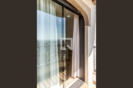 Apartamento à venda com 445m², 4 quartos e 5 vagasVaranda do quarto 3