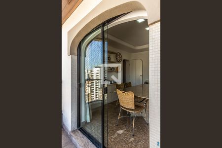 Apartamento à venda com 445m², 4 quartos e 5 vagasVaranda da copa