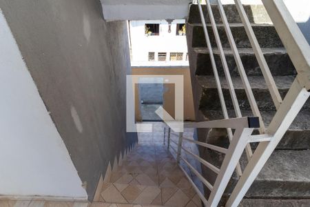 Casa à venda com 48m², 2 quartos e sem vagaEscada