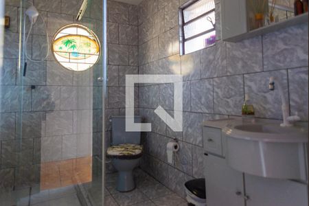 Casa à venda com 140m², 2 quartos e 2 vagasBanheiro 1