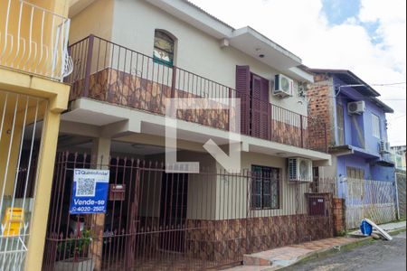Casa à venda com 140m², 2 quartos e 2 vagasFachada