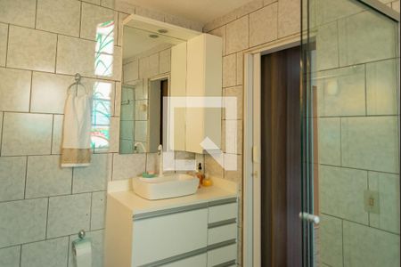 Casa à venda com 140m², 2 quartos e 2 vagasBanheiro da Suíte