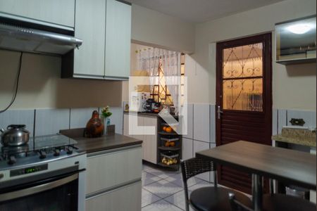 Casa à venda com 140m², 2 quartos e 2 vagasCozinha e Área de Serviço