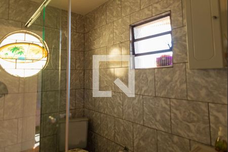 Casa à venda com 140m², 2 quartos e 2 vagasBanheiro 1